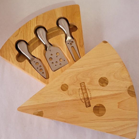 Home Run Inn Pizza Slice Cheese Board Set Bamboo Charcuterie Tray with Cutlery - Picture 1 of 9